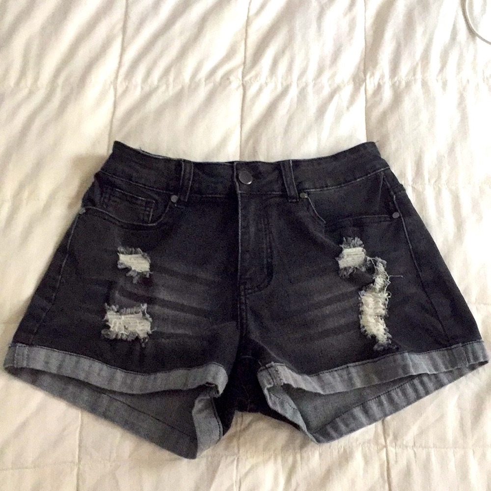 **LIKE NEW** Women Jean Shorts Small